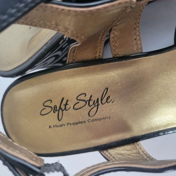 Soft Style Black Patent Leather Wedge Sandals Size 8 Geometric Pattern Heel Hush - Picture 4 of 6